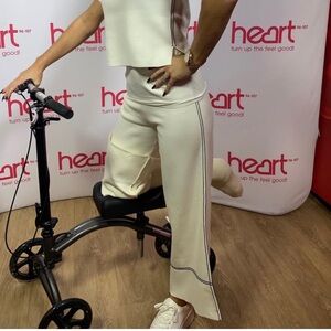 Zara Cream Wide-Leg Knit Pants with Contrast Stitching size large